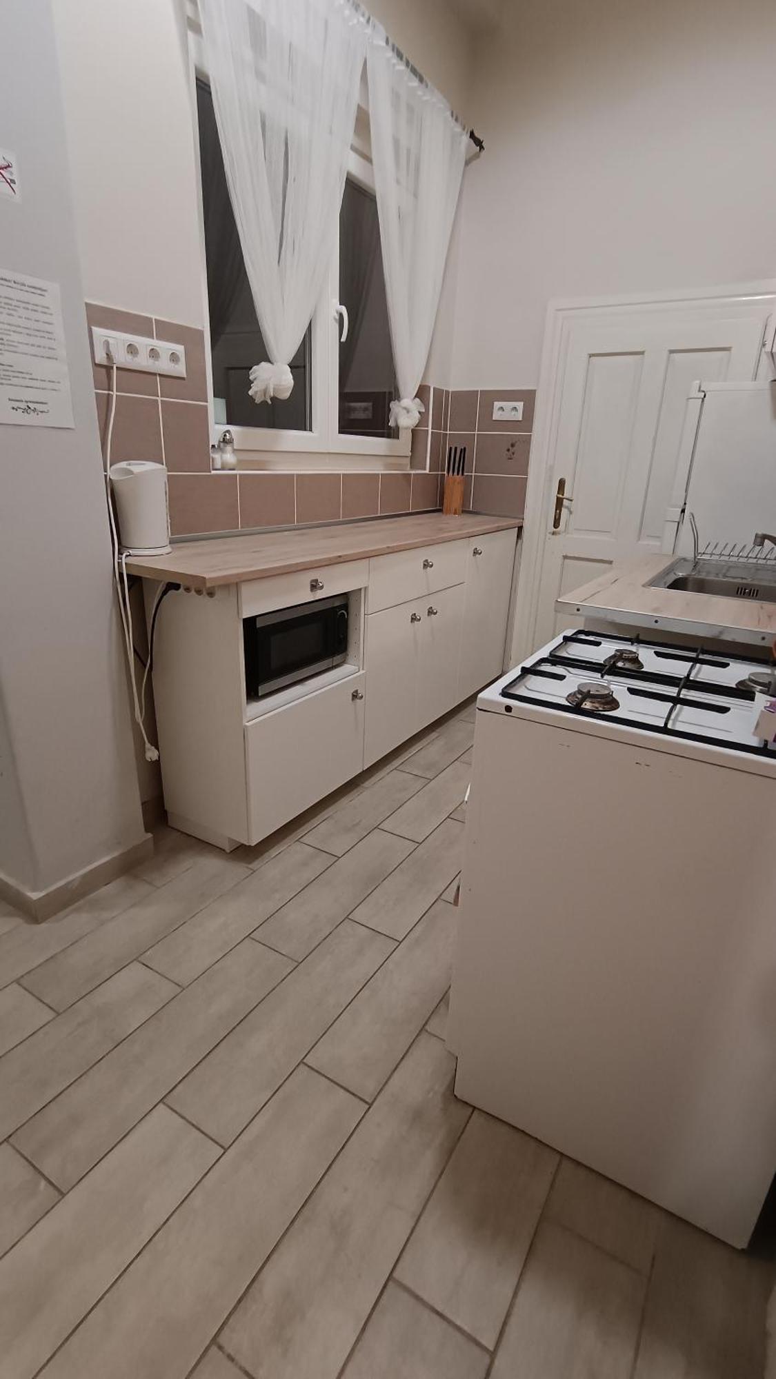 Regina Vendeghaz Apartment *